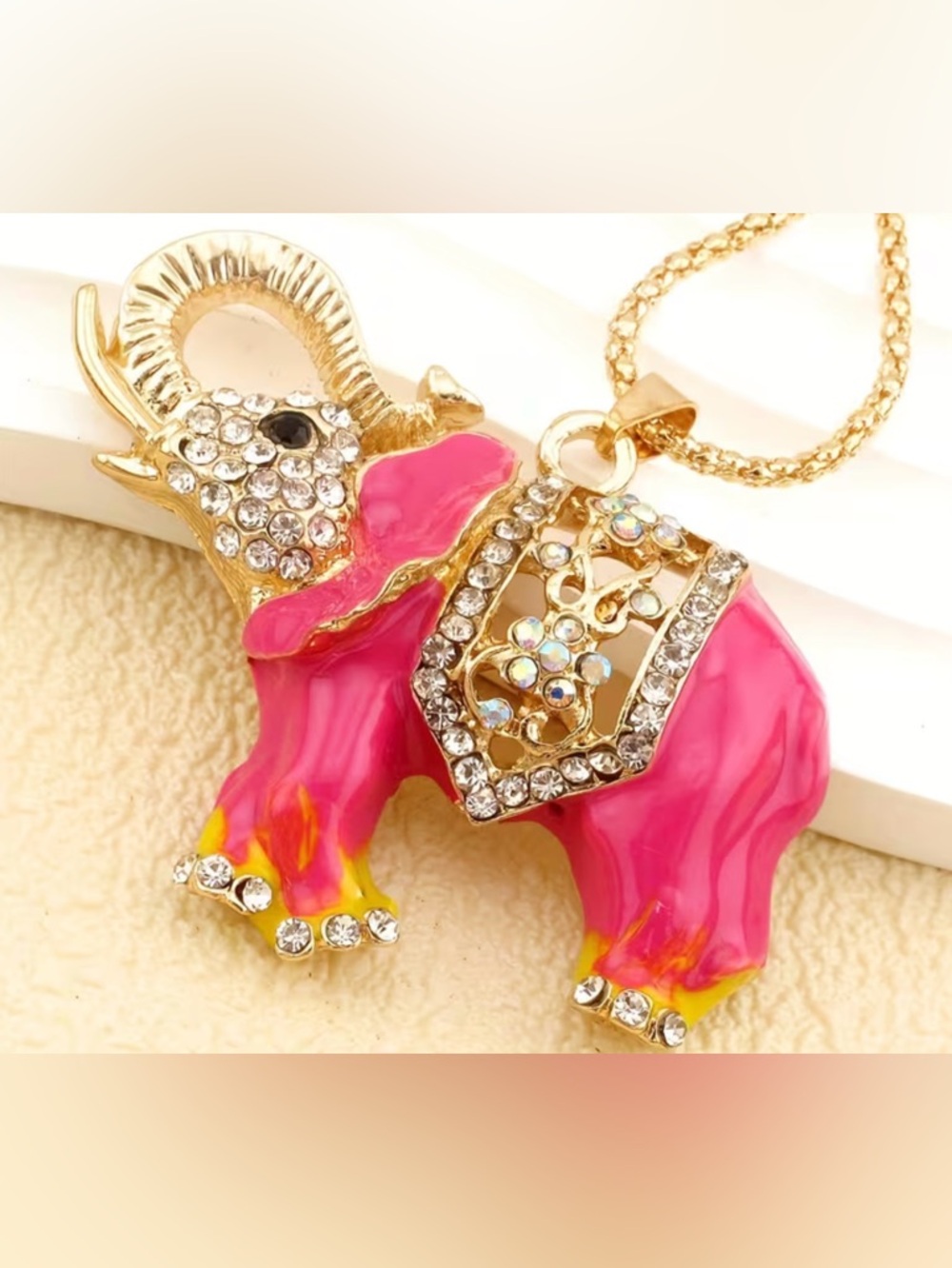 💕 Betsey Johnson Pink Elephant Pendant Necklace with Sparkling Crystal Accents 💕